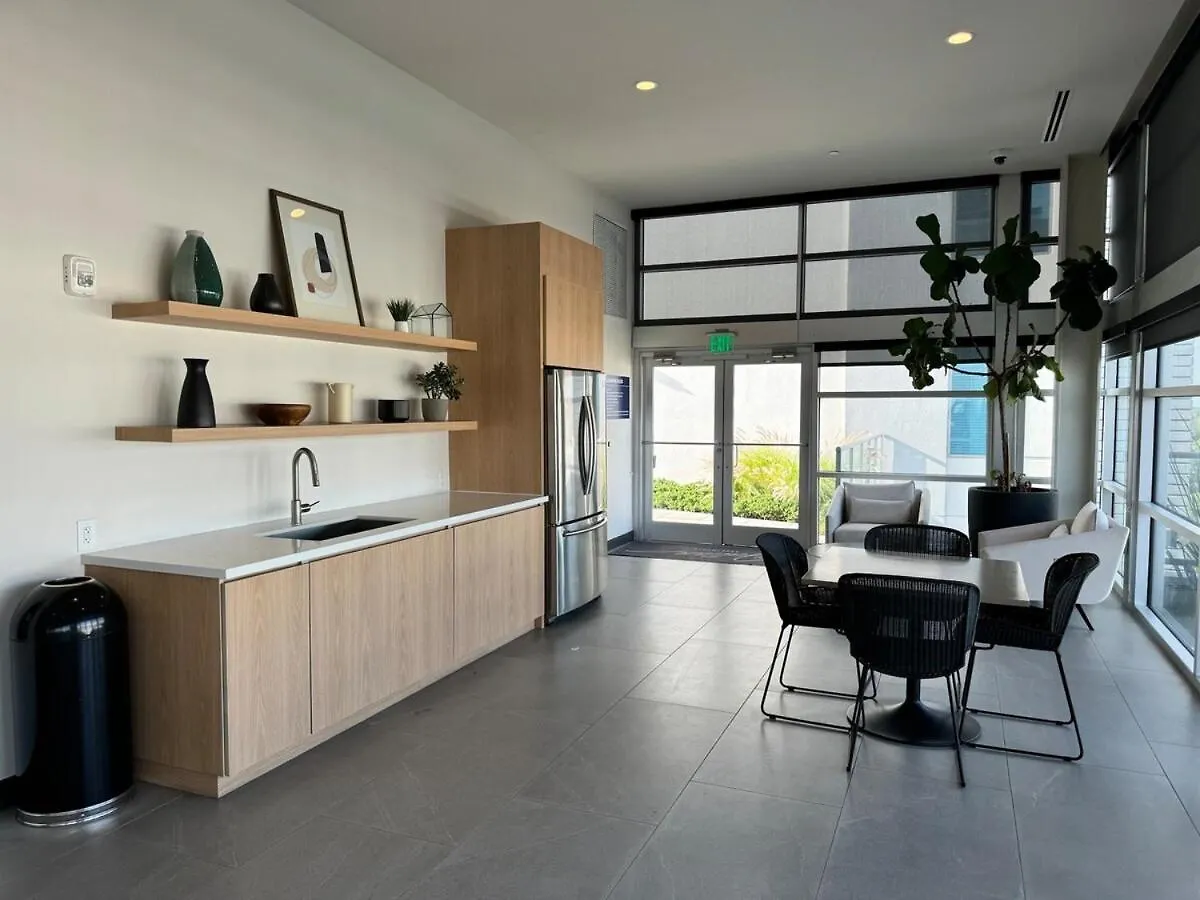 Luxury Living Downtown Orlando Apartment 0*,  United States